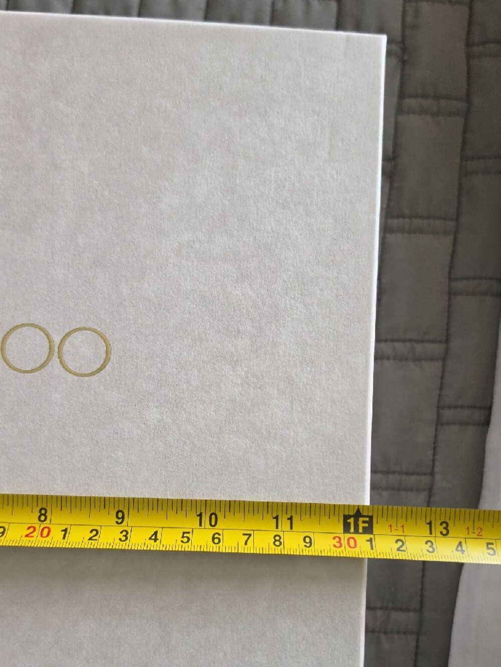 Jimmy Choo White Box with Gold Logo - Picture 5 of 7